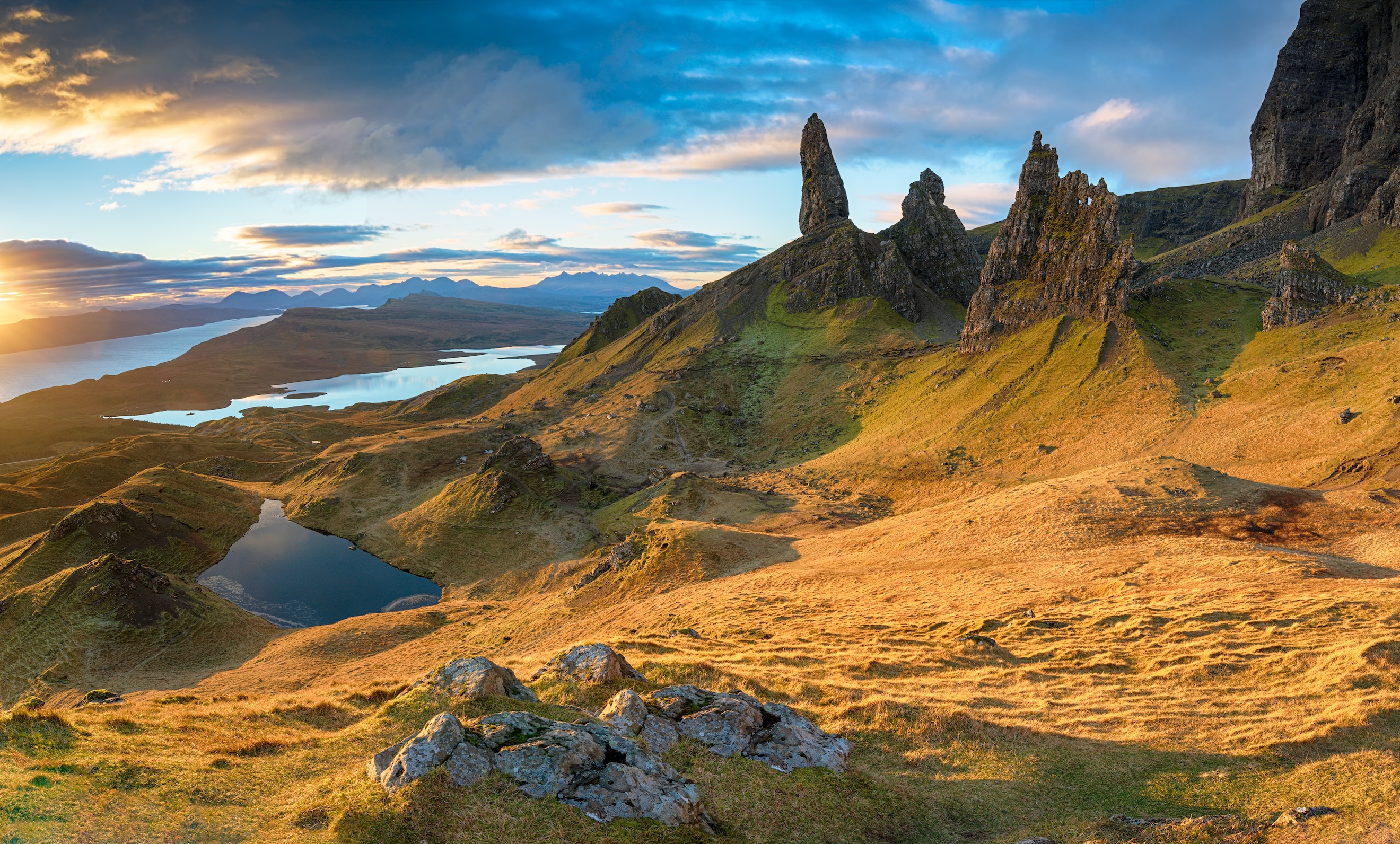 Stunning sunrise over the Old Man of Storr